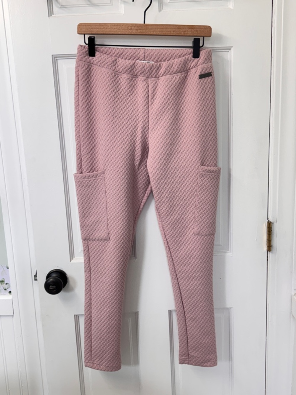 🌼 3/$15 Nine West Quilted Pink Cargo Joggers
